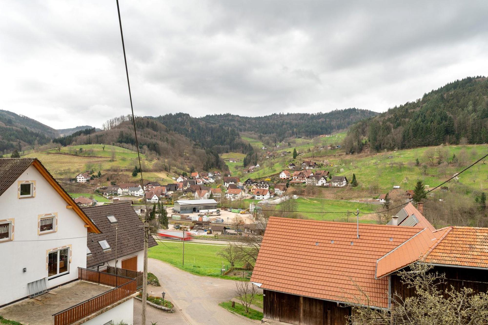 Appartamento Haus Am Schroffen Ottenhofen im Schwarzwald Esterno foto